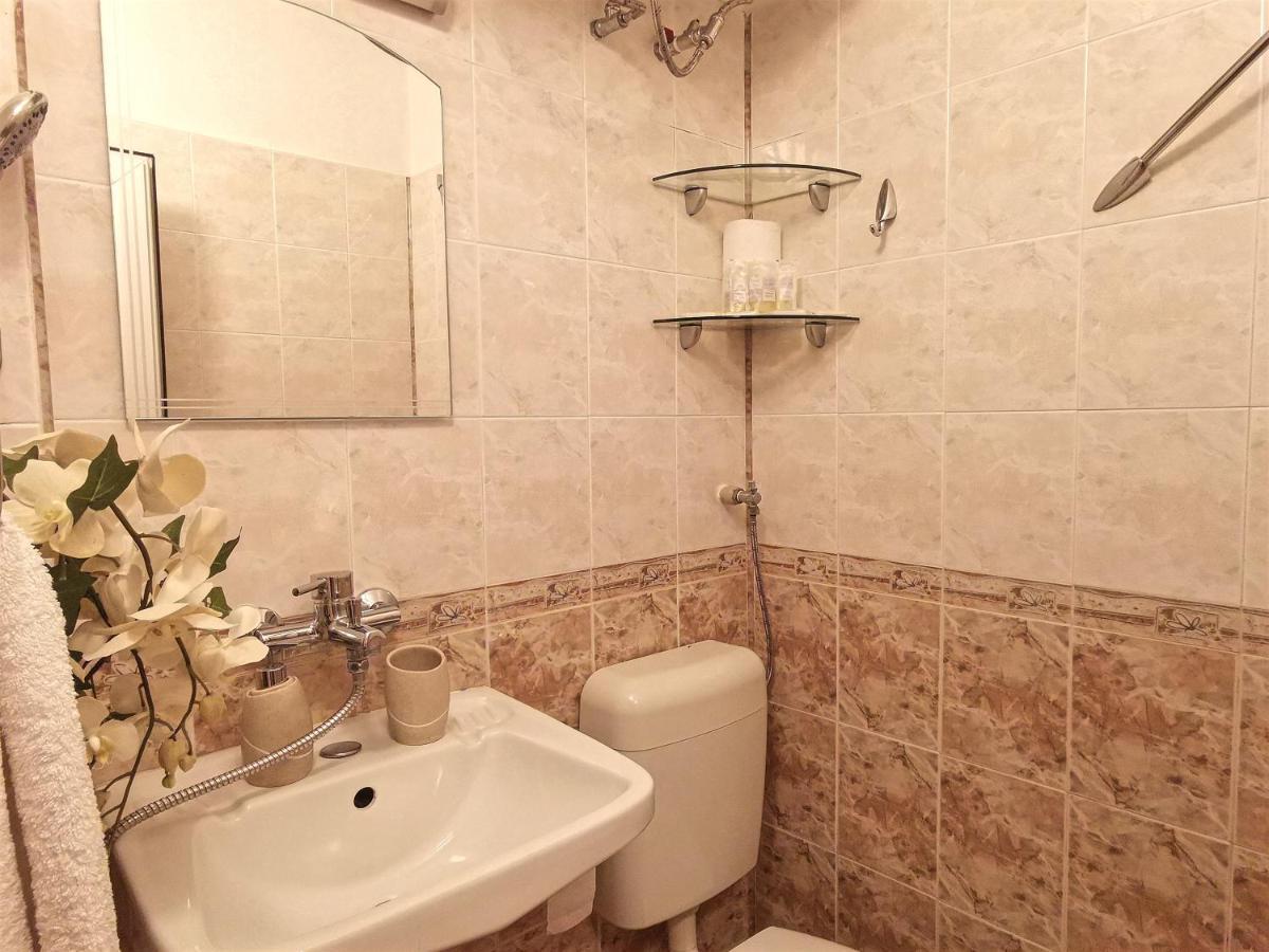 Амбър Апартамент И Стая За Гости Sozopol Exterior photo