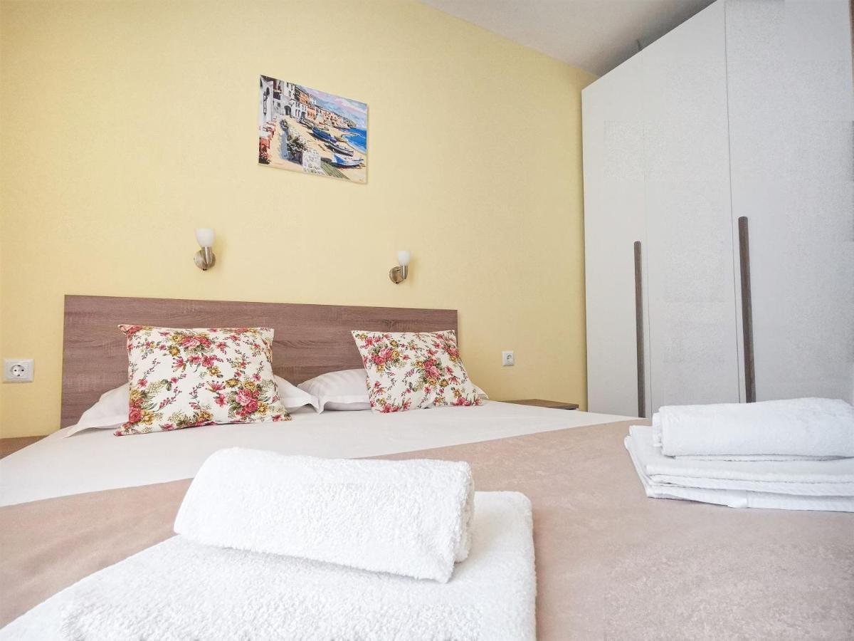 Амбър Апартамент И Стая За Гости Sozopol Exterior photo