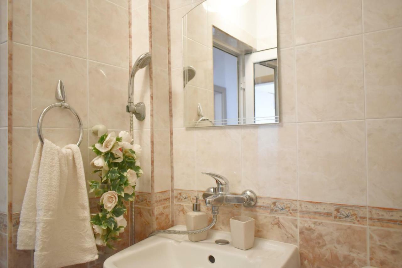 Амбър Апартамент И Стая За Гости Sozopol Exterior photo